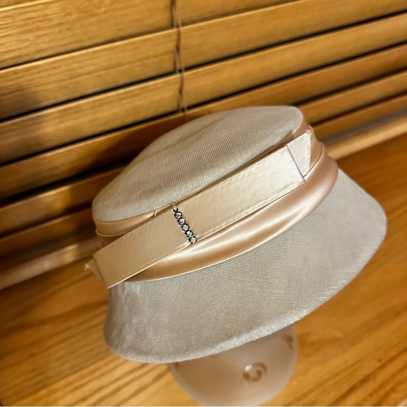 Vintage hat velour and satin; 20” circumference - Picture 6 of 8